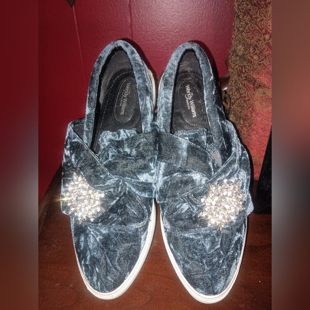Luxury Velvet Slip-On Sneakers - Blue